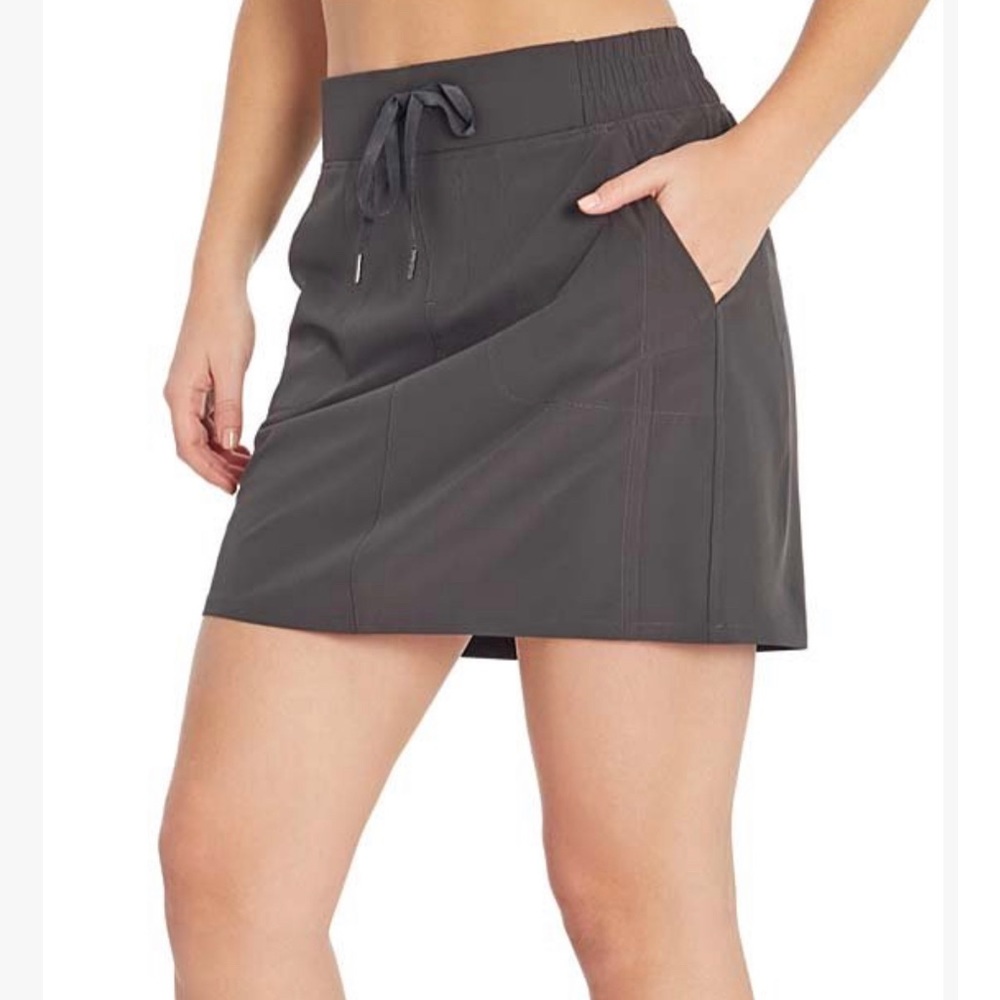 Marika skort